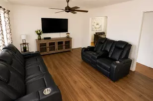 354 Park Dr, Deland, FL 32724 - Photo 9