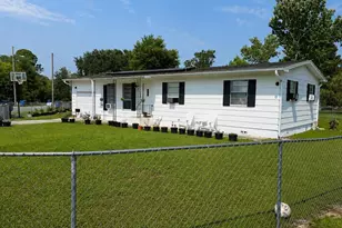 354 Park Dr, Deland, FL 32724 - Photo 3