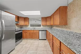 9135 Hunt Club Ln, Port Richey, FL 34668 - Photo 3