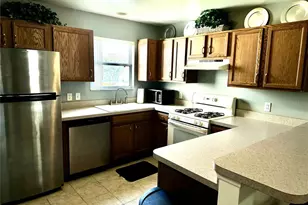 8036 SE 175th Malmaison St, The Villages, FL 32162 - Photo 3
