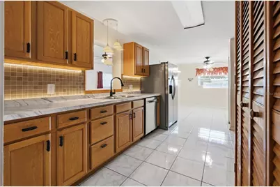 527 Bounty Avenue NE, Palm Bay, FL 32907 - Photo 5