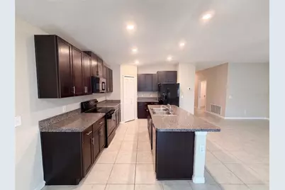39693 Harvest Creek Lane, Zephyrhills, FL 33540 - Photo 23