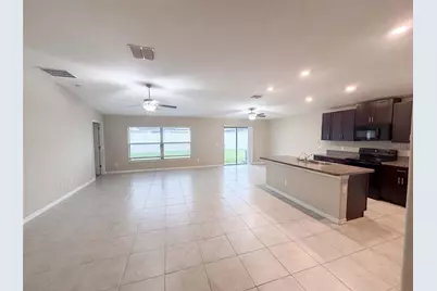 39693 Harvest Creek Lane, Zephyrhills, FL 33540 - Photo 3