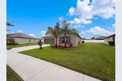 39693 Harvest Creek Lane, Zephyrhills, FL 33540 - Photo 31