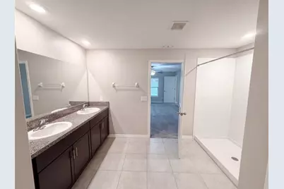 39693 Harvest Creek Lane, Zephyrhills, FL 33540 - Photo 17
