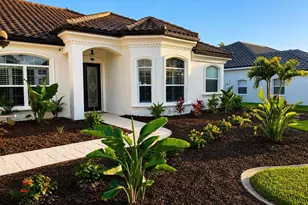 7468 Roxye Ln, Sarasota, FL 34240 - Photo 3