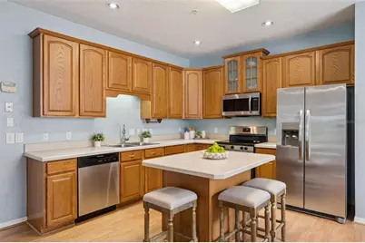 10525 Eastpark Lake Drive, Orlando, FL 32832 - Photo 9