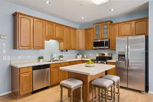 10525 Eastpark Lake Dr, Orlando, FL 32832 - Photo 9