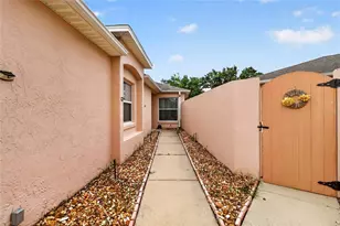 1630 Tampico Pl, Lady Lake, FL 32159 - Photo 5