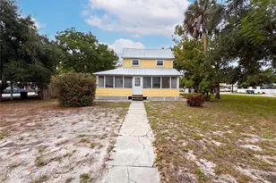 2231 9th Ave W, Bradenton, FL 34205 - Photo 1