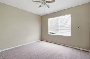 30718 Pumpkin Ridge Dr, Wesley Chapel, FL 33543 - Photo 23