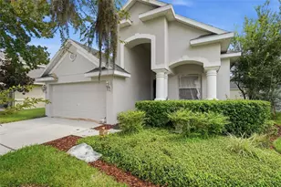 30718 Pumpkin Ridge Dr, Wesley Chapel, FL 33543 - Photo 3