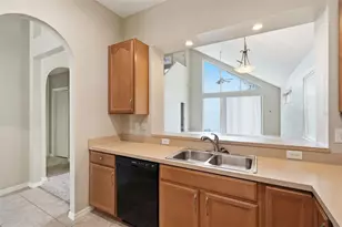 30718 Pumpkin Ridge Dr, Wesley Chapel, FL 33543 - Photo 17