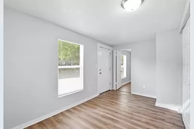3745 S 16th Avenue S, Saint Petersburg, FL 33711 - Photo 13