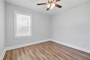 3745 S 16th Ave S, Saint Petersburg, FL 33711 - Photo 21