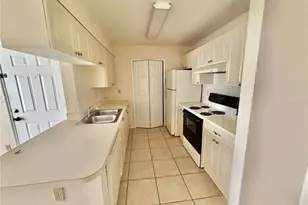 2550 N Alafaya Trail, Orlando, FL 32826 - Photo 5