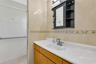 2805 Lake Tohopekaliga Blvd, Kissimmee, FL 34746 - Photo 9