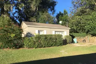 127 1/2 W Palmetto Ave, Deland, FL 32720 - Photo 1