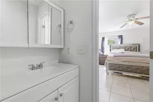 5219 Via Hacienda Cir, Orlando, FL 32839 - Photo 9