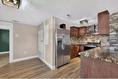 1111 Dora Avenue, Tavares, FL 32778 - Photo 9