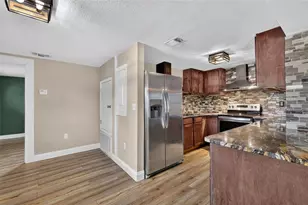 1111 Dora Ave, Tavares, FL 32778 - Photo 9