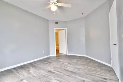 5578 Metrowest Boulevard #1-201, Orlando, FL 32811 - Photo 7