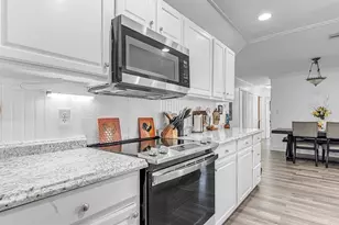 2906 Fieldcrest Ct, Orlando, FL 32839 - Photo 7