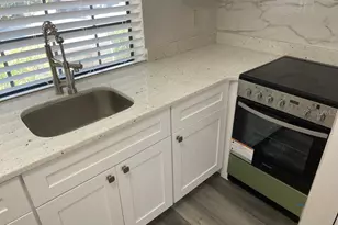 10316 Turkey Lake Rd, Orlando, FL 32819 - Photo 9