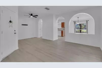 4210 Windsor Lake Circle, Sanford, FL 32773 - Photo 11