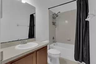 4210 Windsor Lake Cir, Sanford, FL 32773 - Photo 19