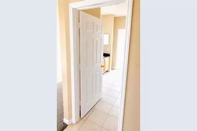 6412 Queens Borough Avenue #302, Orlando, FL 32835 - Photo 5