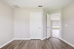 2442 Ambassador Ave, Spring Hill, FL 34609 - Photo 17