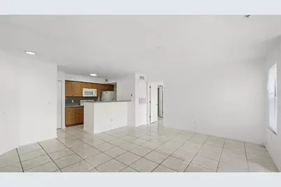 2204 Key West Court #518, Kissimmee, FL 34741 - Photo 3