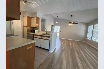 1087 S Hiawassee Road #422, Orlando, FL 32835 - Photo 5