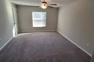 39934 Dawson Chase Dr, Zephyrhills, FL 33540 - Photo 3