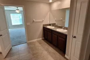 39934 Dawson Chase Dr, Zephyrhills, FL 33540 - Photo 5