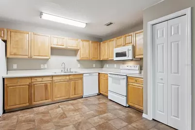 180 E Minnehaha Avenue, Clermont, FL 34711 - Photo 5