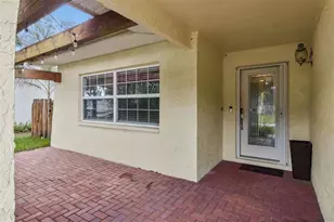 11606 Painted Hills Ln, Tampa, FL 33624 - Photo 3