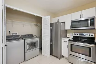 12192 Shady Spring Way, Orlando, FL 32828 - Photo 7