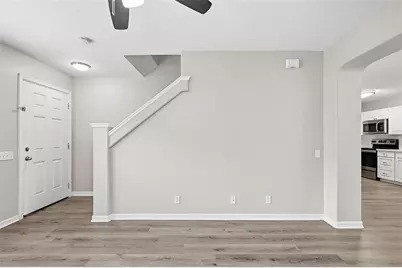 13157 Thoroughbred Loop, Largo, FL 33773 - Photo 9