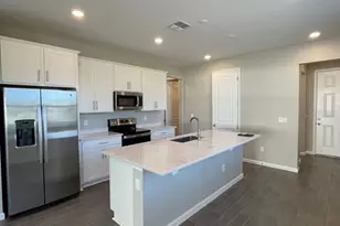 824 Blue Creek Dr, Haines City, FL 33844 - Photo 5
