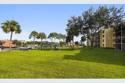 2424 W Tampa Bay Boulevard #L105, Tampa, FL 33607 - Photo 5
