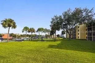 2424 W Tampa Bay Blvd, Tampa, FL 33607 - Photo 5