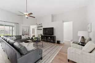 731 Divine Cir, Orlando, FL 32828 - Photo 9