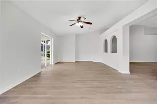 6203 Venezia Pl, Riverview, FL 33578 - Photo 11
