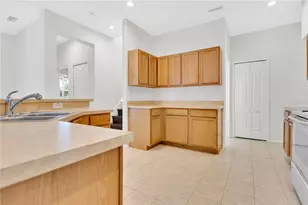2541 Peekskill Rd, Valrico, FL 33594 - Photo 11