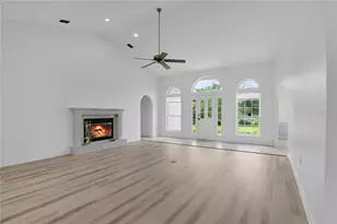 22841 Stallion Dr, Sorrento, FL 32776 - Photo 9