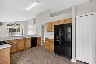 1157 Ballyshannon Pkwy, Orlando, FL 32828 - Photo 9