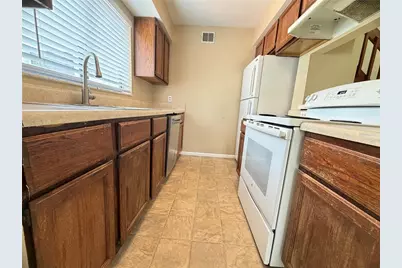 4714 Sutton Terrace, Orlando, FL 32811 - Photo 5