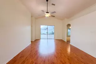 6941 Crown Lake Dr, Gibsonton, FL 33534 - Photo 3
